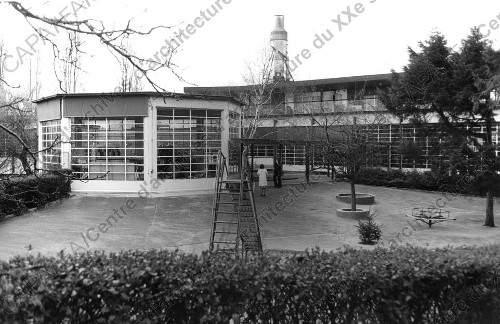 1932-1935. Ecole de plein air, Suresnes (Hauts-de-Seine) : vue de la cour de récréation, n.d. (cliché anonyme).