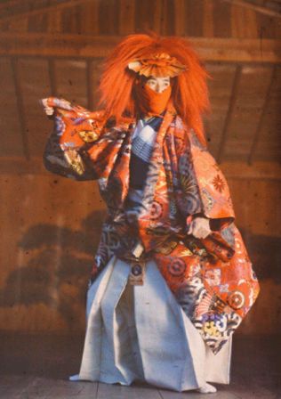 Acteur de Nô dans la pièce Moshizuki  – Kyoto 1912 Autochromes Stéphane Passet © Musée Albert-Kahn – département du 92