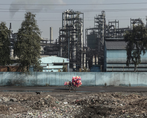 Zone industrielle de Ghaziabad, Delhi NRC, mars 2015. © Johann Rousselot / Signatures.