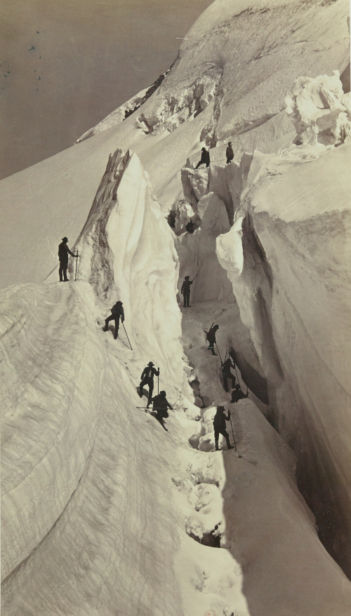 La crevasse (départ) sur le chemin du grand plateau, ascension du Mont-Blanc, Les frères Bisson - Bibliothèque nationale de France