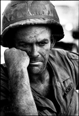 US soldier, Battle of Dak To, Hill 875, South Vietnam, November 1967