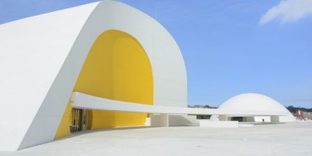 Le centre culturel Oscar Niemeyer d'Aviles (Espagne, 2011) © Christophe Boisvieux / Hemis.fr / AFP