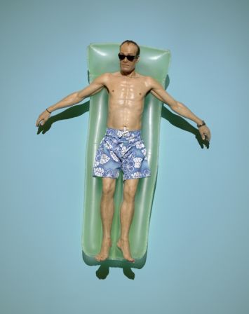 Ron Mueck Drift, 2009 Mixed media 118 x 96 x 21 cm / 46 1/2 x 37 3/4 x 8 1/4 in © Ron Mueck Courtesy Anthony d’Offay / Hauser & Wirth Photo: John Spiller