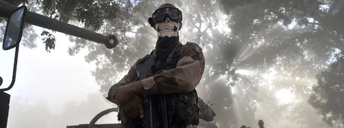 Un soldat français portant un foulard à tête de mort pose près d'un blindé à Niono (Mali), le 20 janvier 2013. Issouf Sanogo - AFP