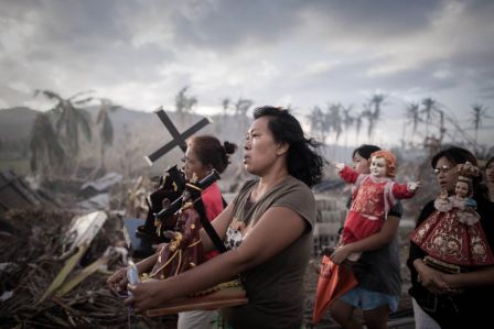 Philippe Lopez, Survivants du typhon, Tolosa, Leyte, Philippines